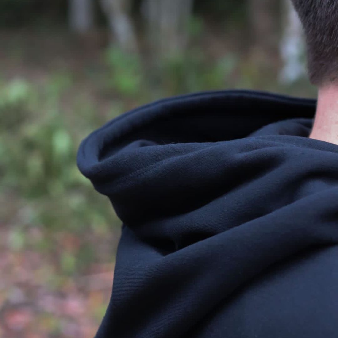 Men's and women's hoodie with kangaroo pocket and flannel lining