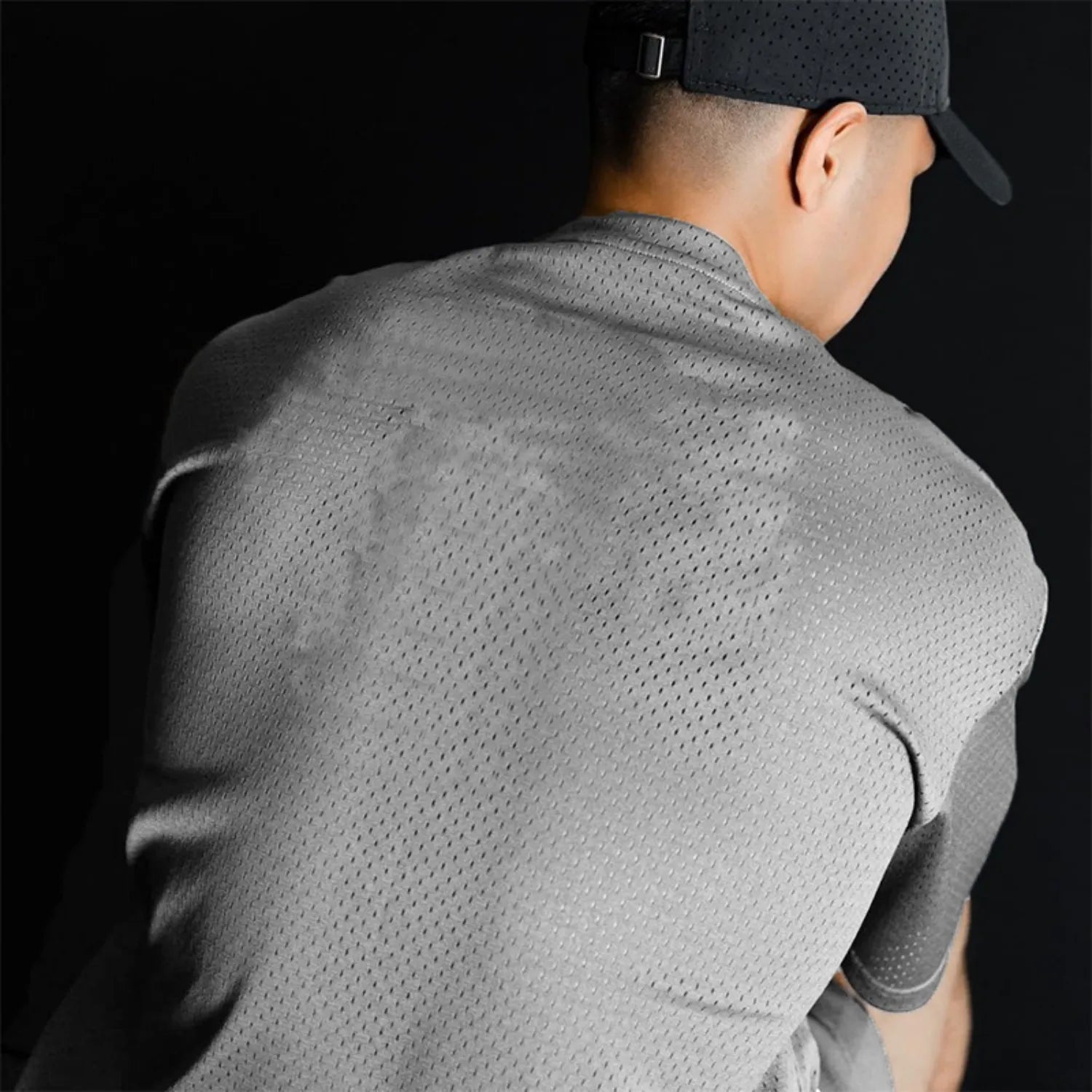 Men's Oversized Gym T-Shirt - Breathable Quick-Dry Workout Shirt for Weightlifting